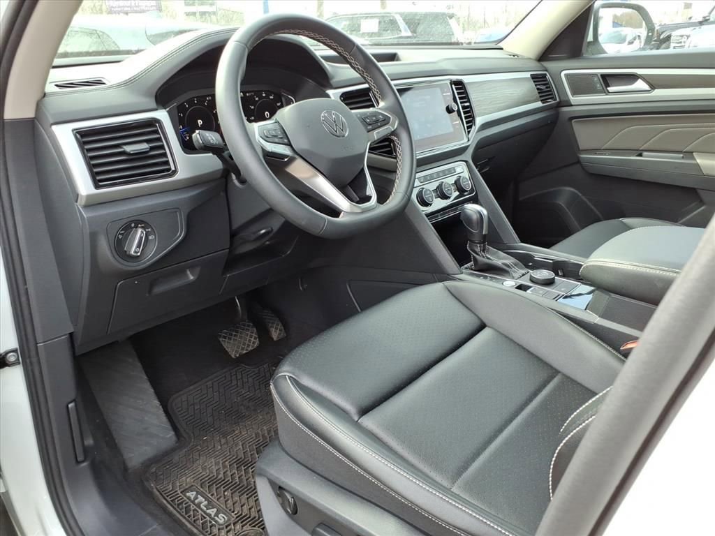 Used 2023 Volkswagen Atlas SE AWD/4WD image 15