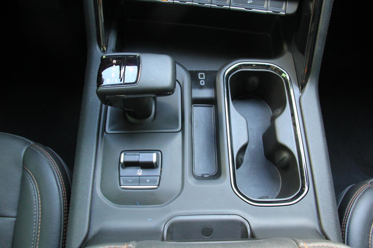 Used 2024 GMC Sierra 1500 AT4 w/ Technology Package image 17