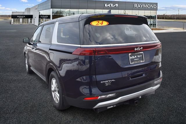 Certified 2024 Kia Carnival LX image 6