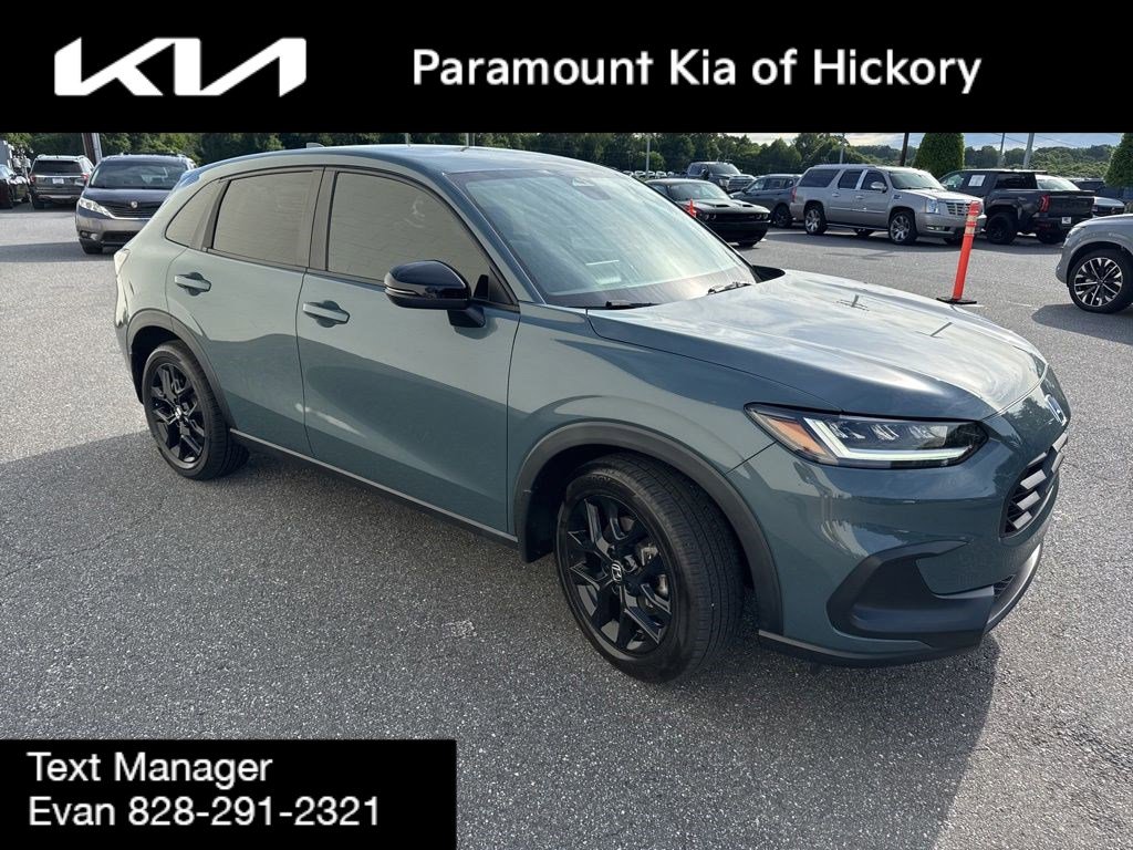 Used 2023 Honda HR-V Sport image 3