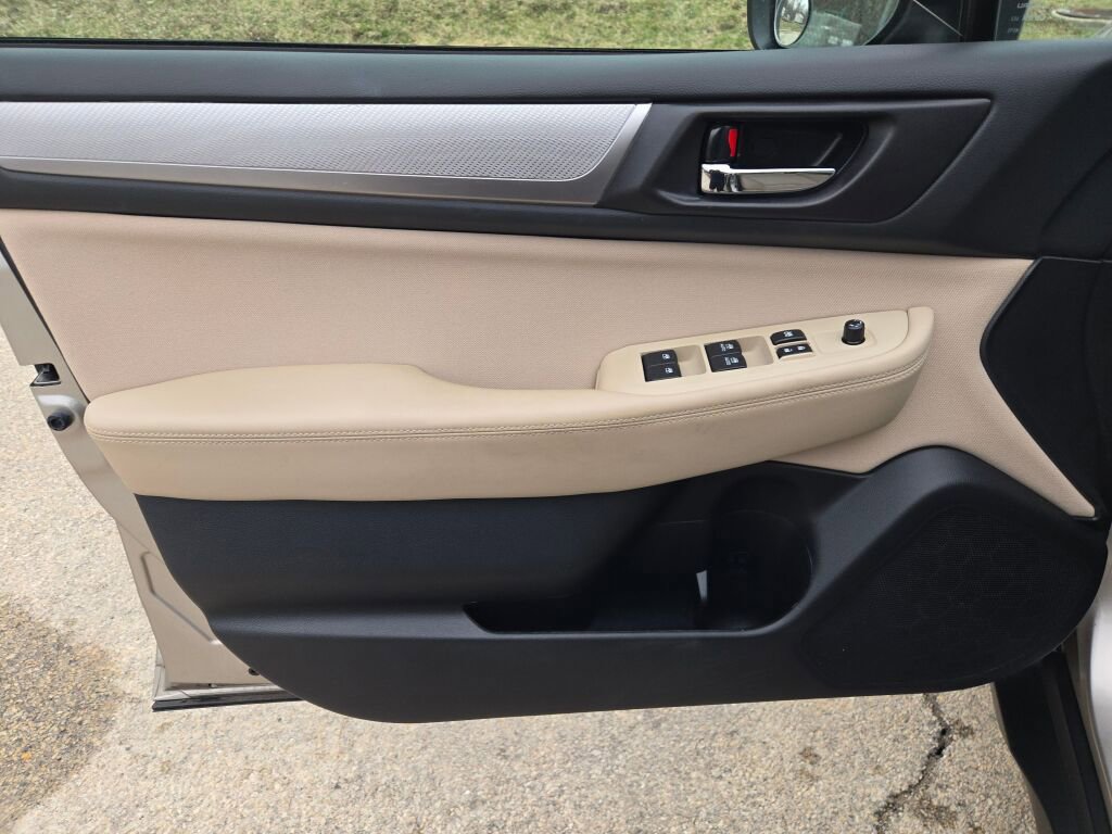 Used 2018 Subaru Outback 2.5i Premium image 18