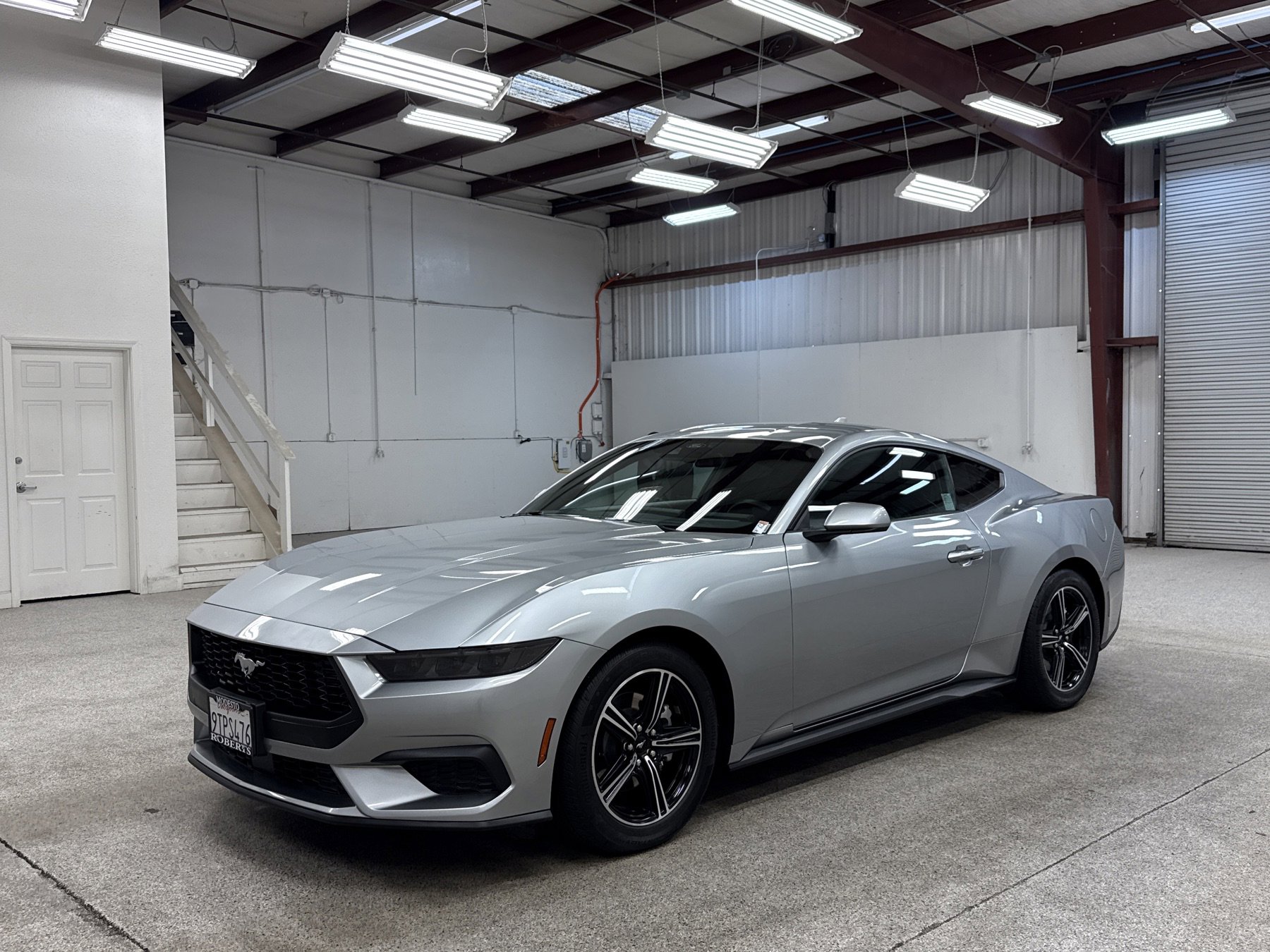 Used 2025 Ford Mustang Coupe image 1