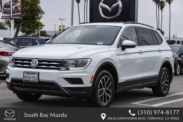 Used 2021 Volkswagen Tiguan SE w/ Panoramic Sunroof Package FWD image 3