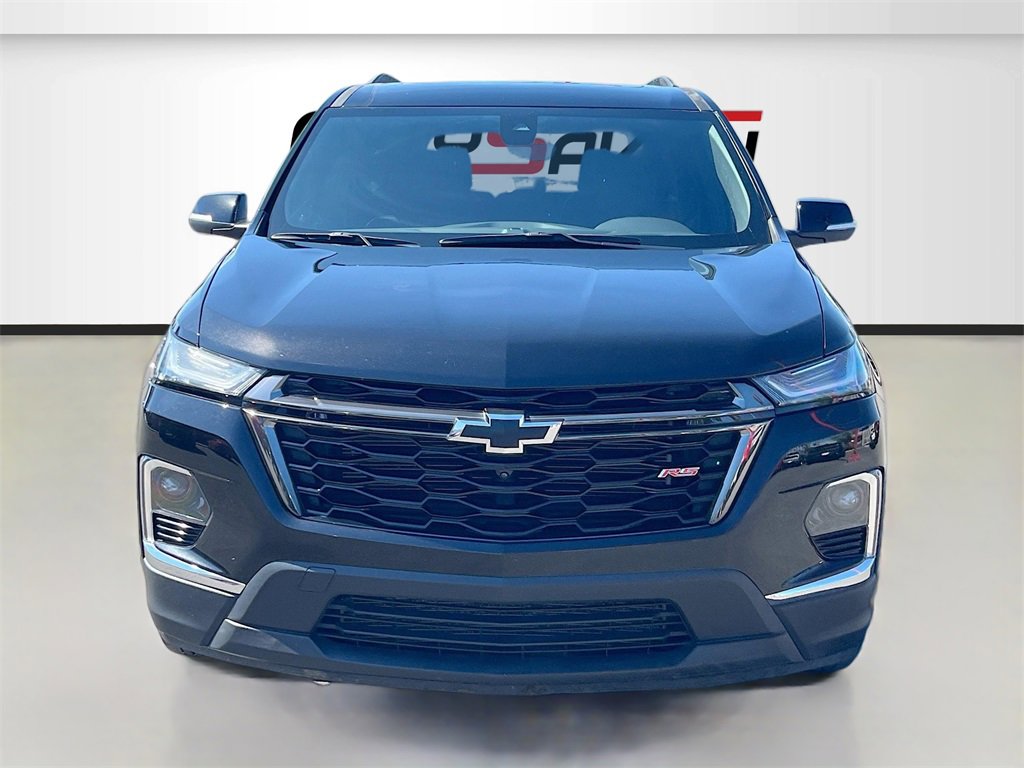 Used 2023 Chevrolet Traverse RS image 2