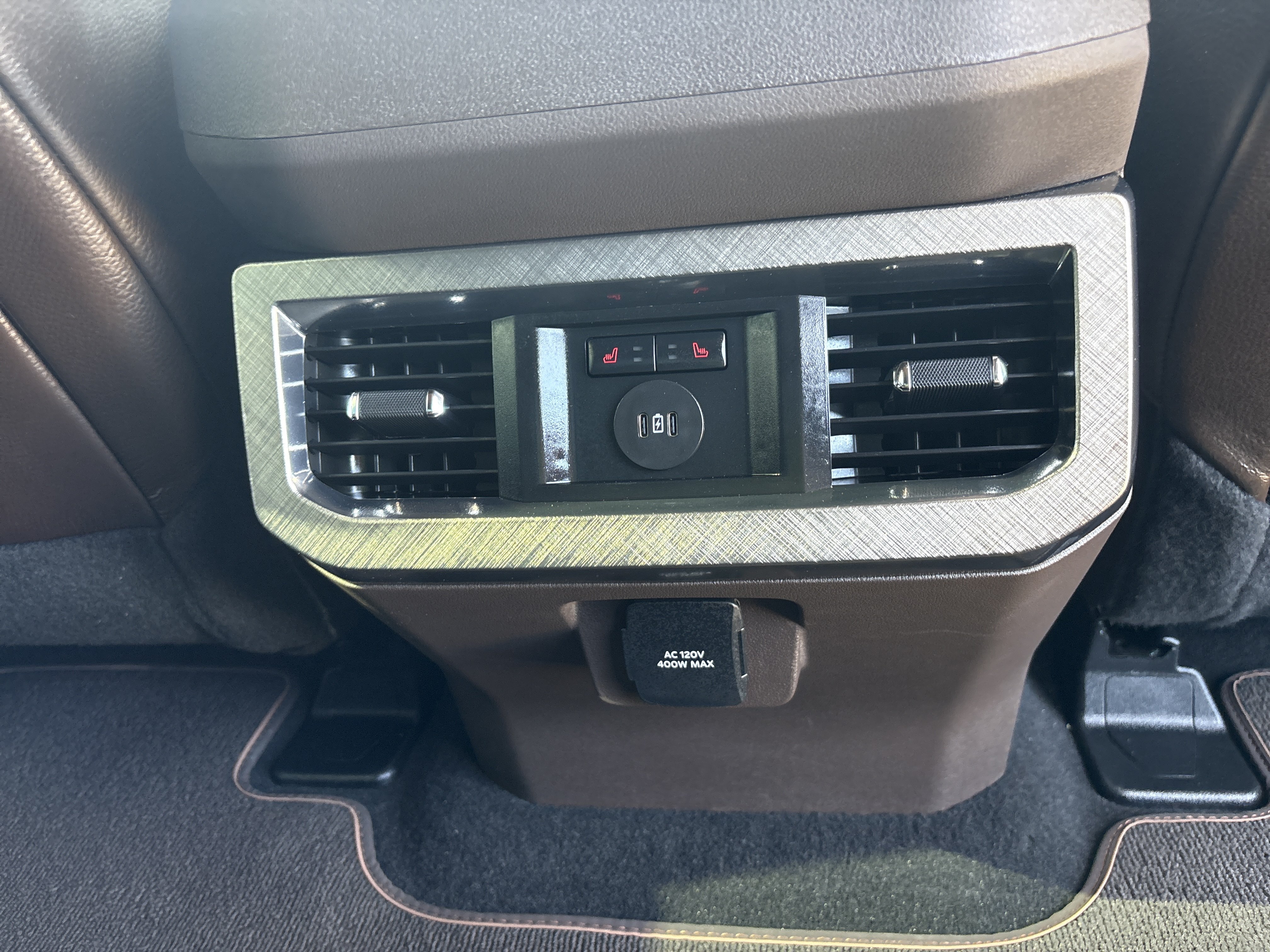 Used 2025 Ford F250 King Ranch w/ FX4 Off-Road Package AWD/4WD image 8