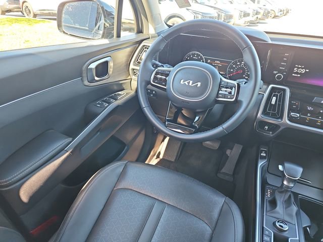 Certified 2023 Kia Sorento EX image 9