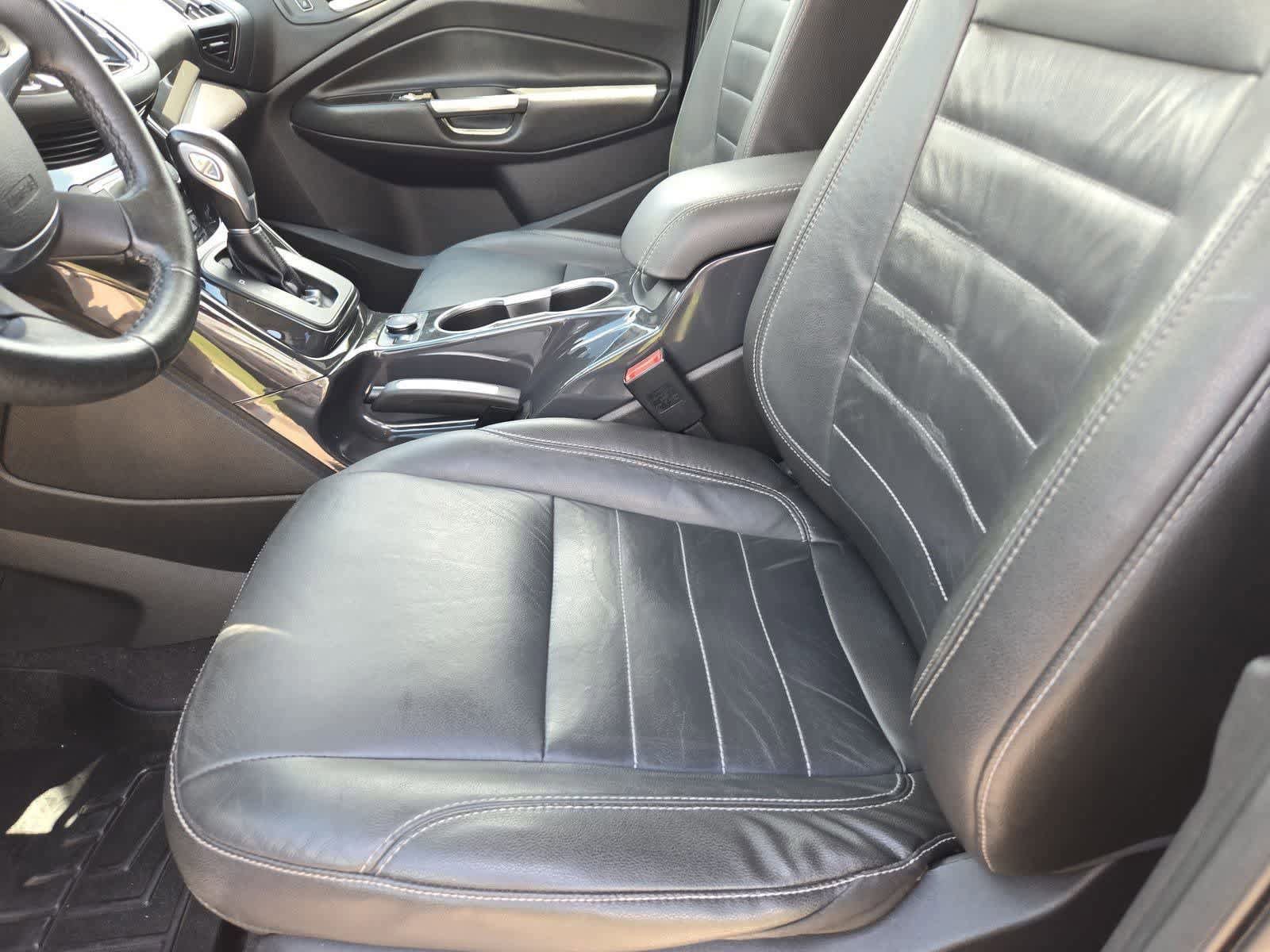 Used 2015 Ford Escape Titanium w/ Equipment Group 301A FWD image 14