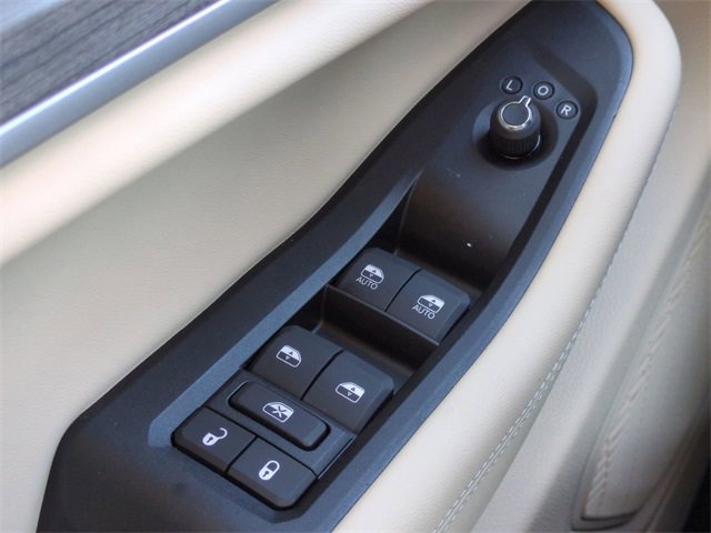 New 2025 Jeep Grand Cherokee Limited w/ Trailer Tow Package image 25