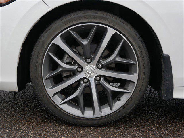 Used 2022 Honda Civic Touring image 9