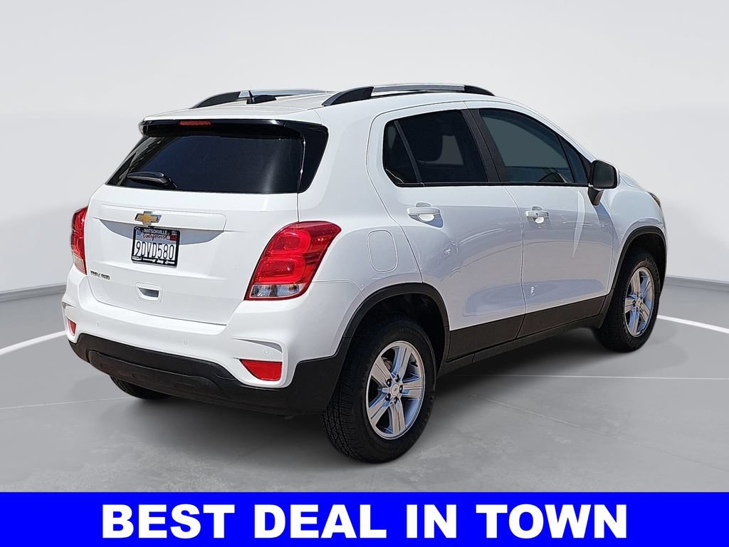 Used 2022 Chevrolet Trax LT w/ Driver Confidence Package AWD/4WD image 3