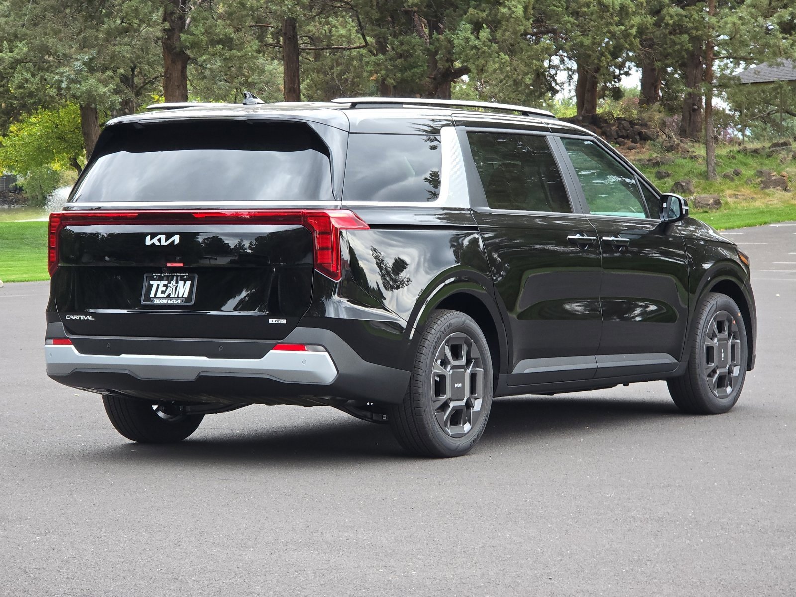 New 2026 Kia Carnival EX image 4