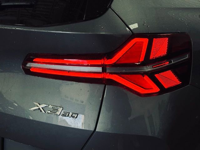 Certified 2025 BMW X3 xDrive30i w/ Premium Package image 6