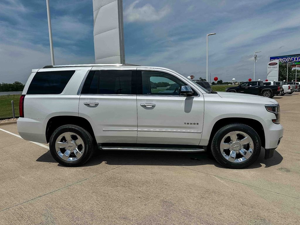 Used 2019 Chevrolet Tahoe Premier AWD/4WD image 2