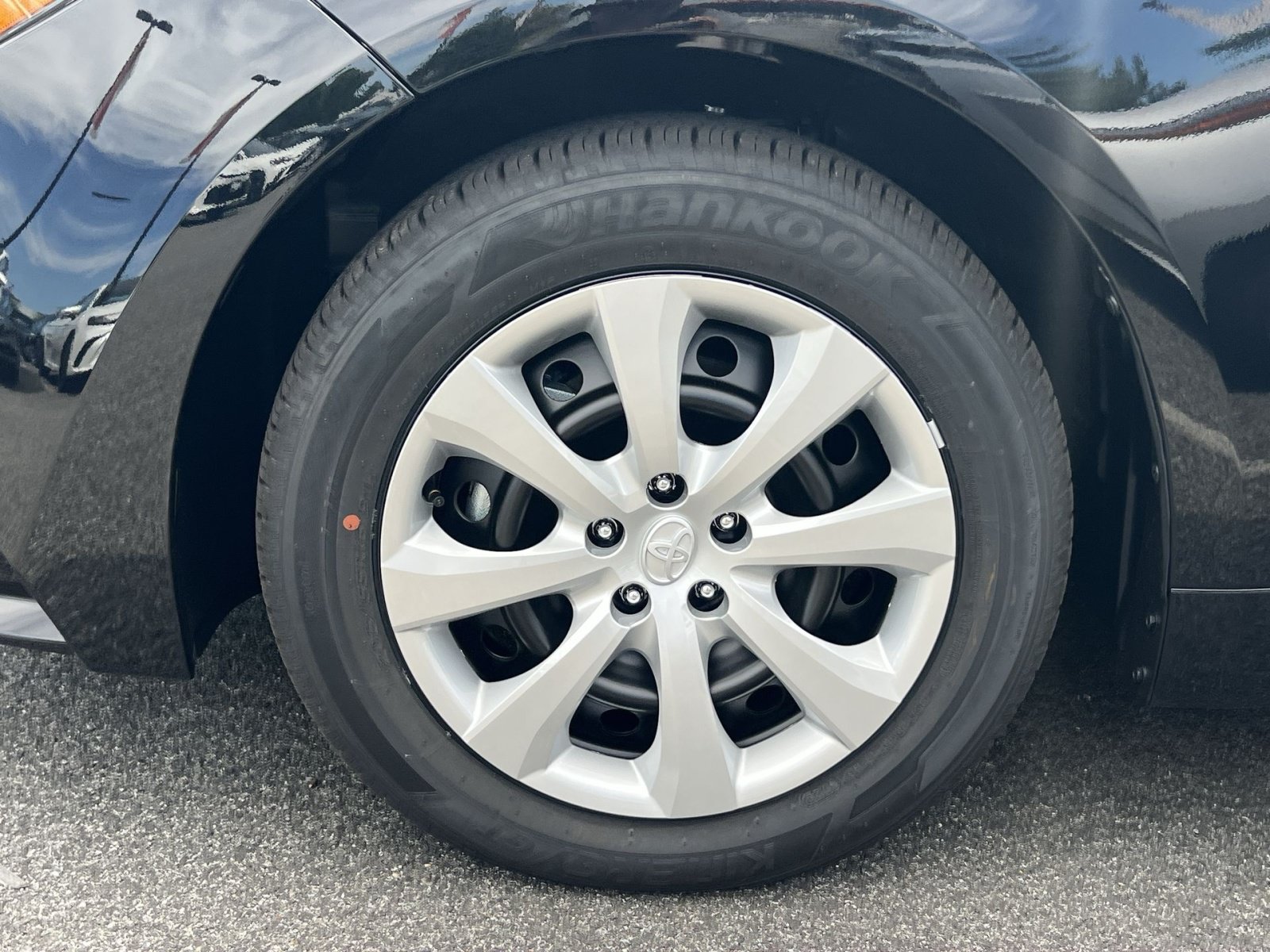 New 2026 Toyota Corolla LE FWD image 5