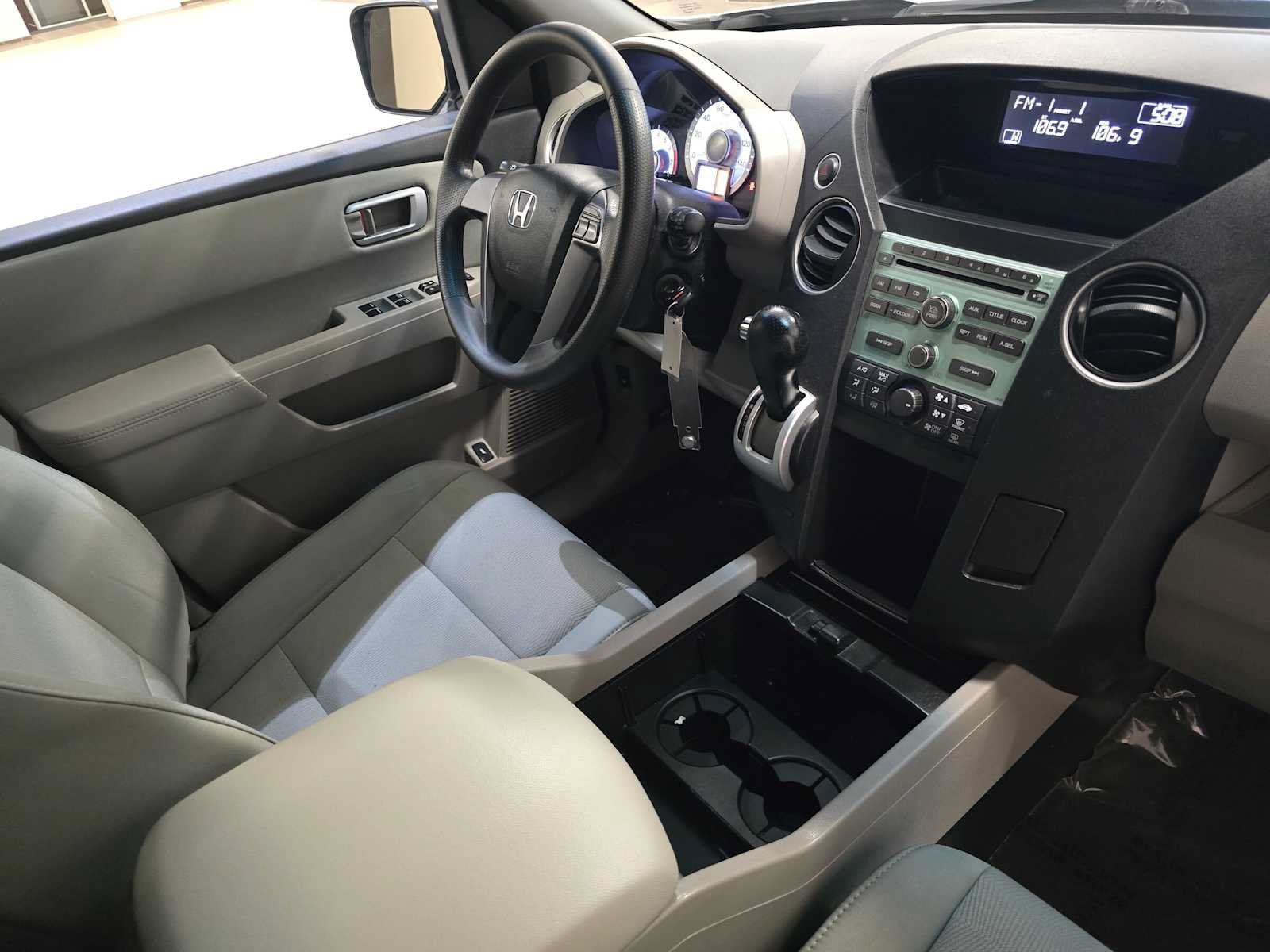 Used 2010 Honda Pilot LX image 28
