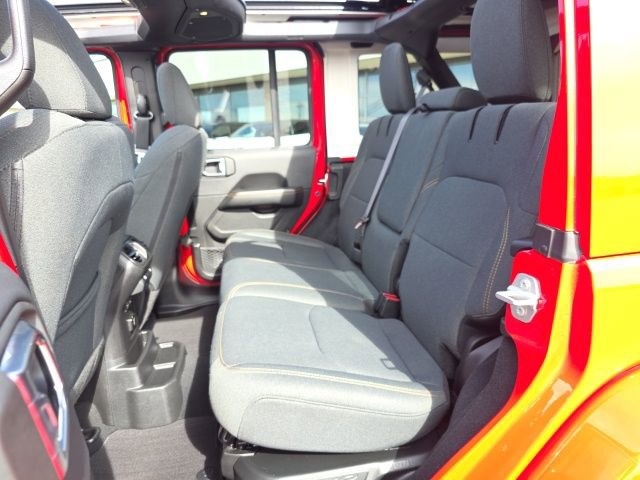 Used 2025 Jeep Wrangler Unlimited Sahara w/ Safety Group image 38