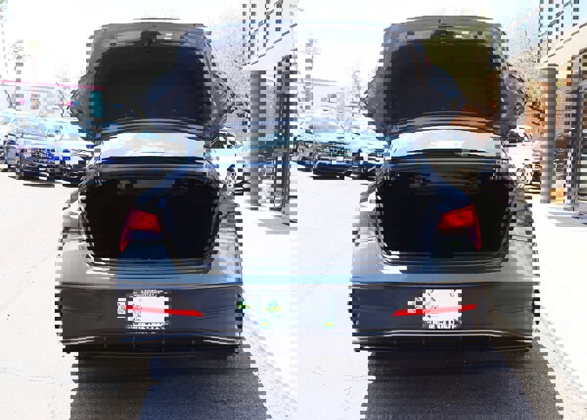 Used 2024 Hyundai Elantra SE image 22