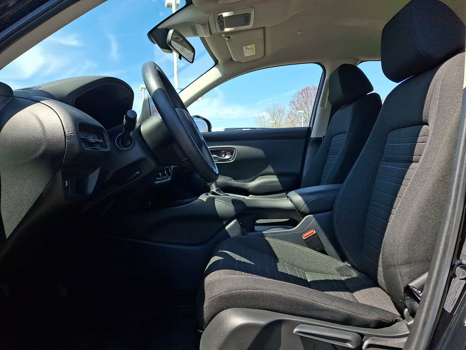 Certified 2024 Honda HR-V LX image 17