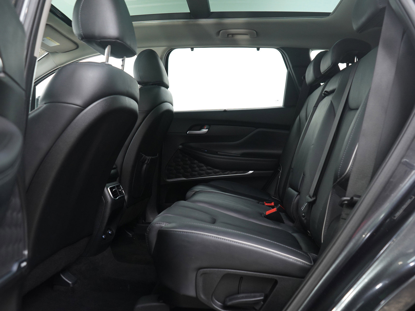 Used 2021 Hyundai Santa Fe SEL w/ Convenience + Premium Package image 19