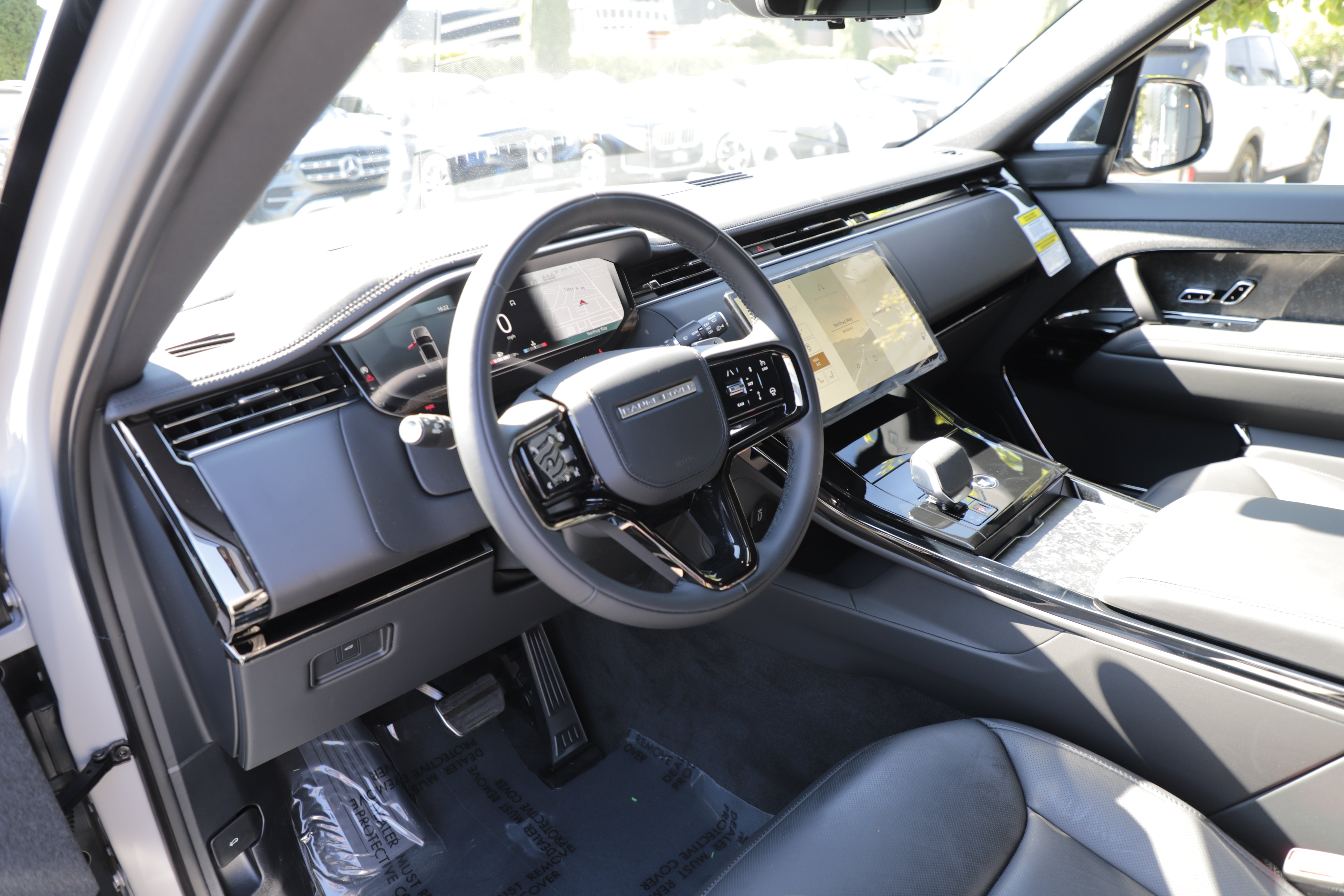 New 2026 Land Rover Range Rover Sport Dynamic SE AWD/4WD image 18