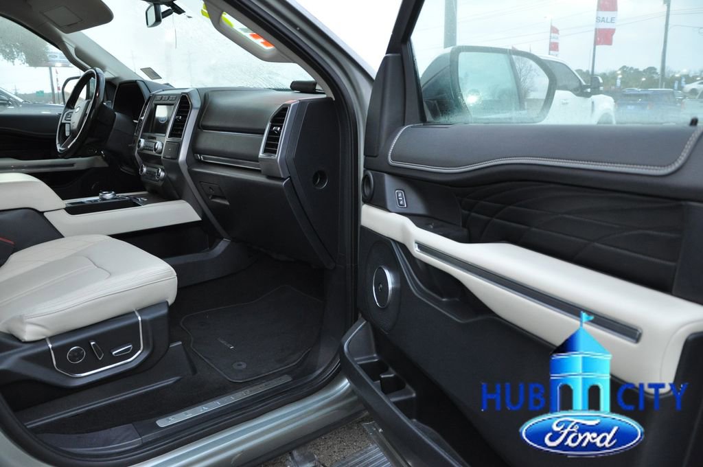 Used 2019 Ford Expedition Platinum image 17