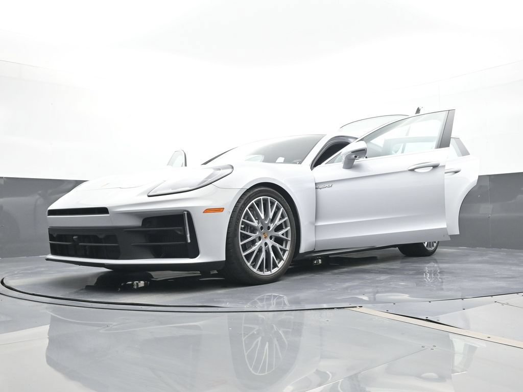 Certified 2025 Porsche Panamera 4 E-Hybrid AWD/4WD image 31