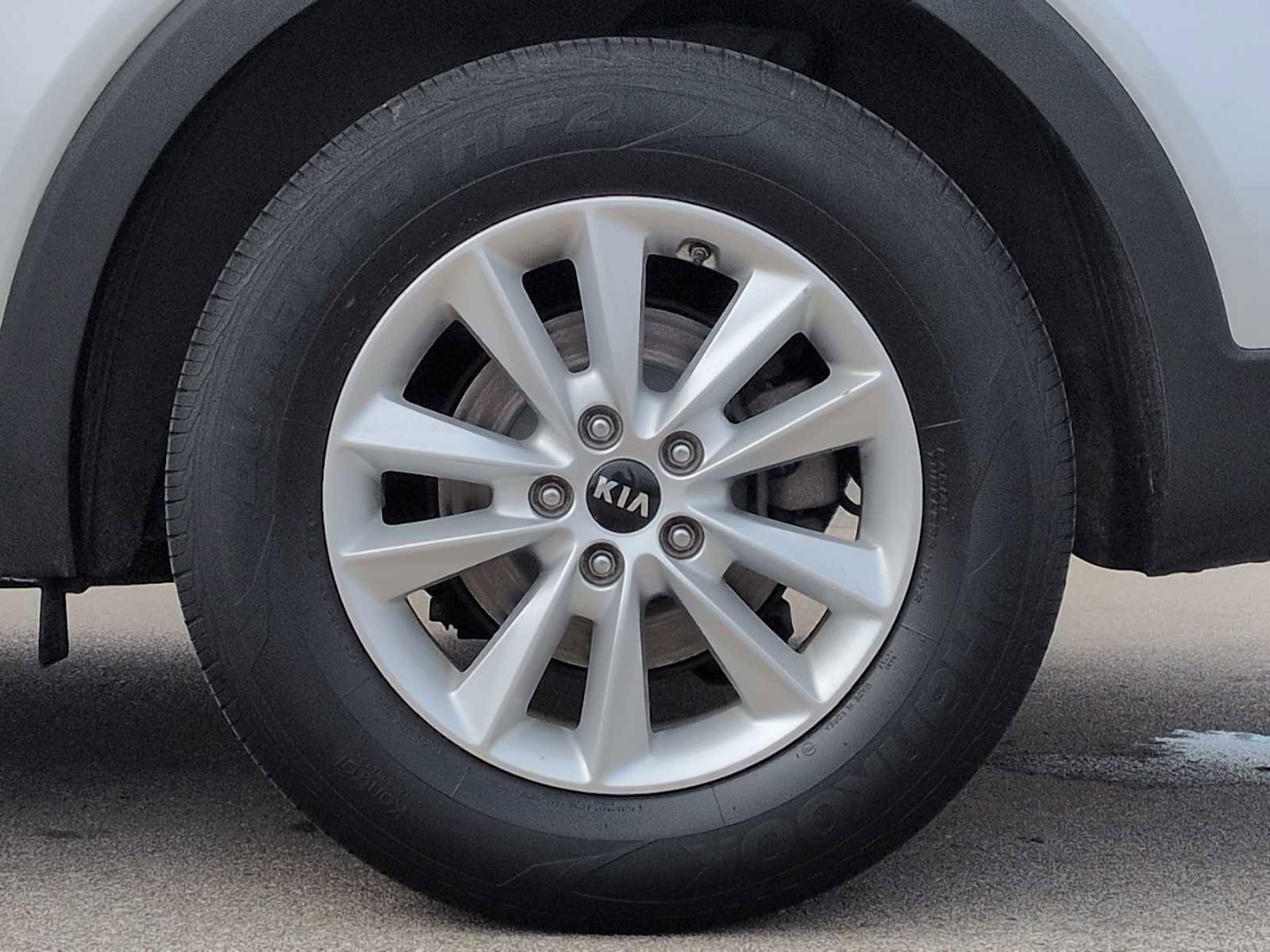Used 2019 Kia Sorento LX w/ LX Convenience Package FWD image 14