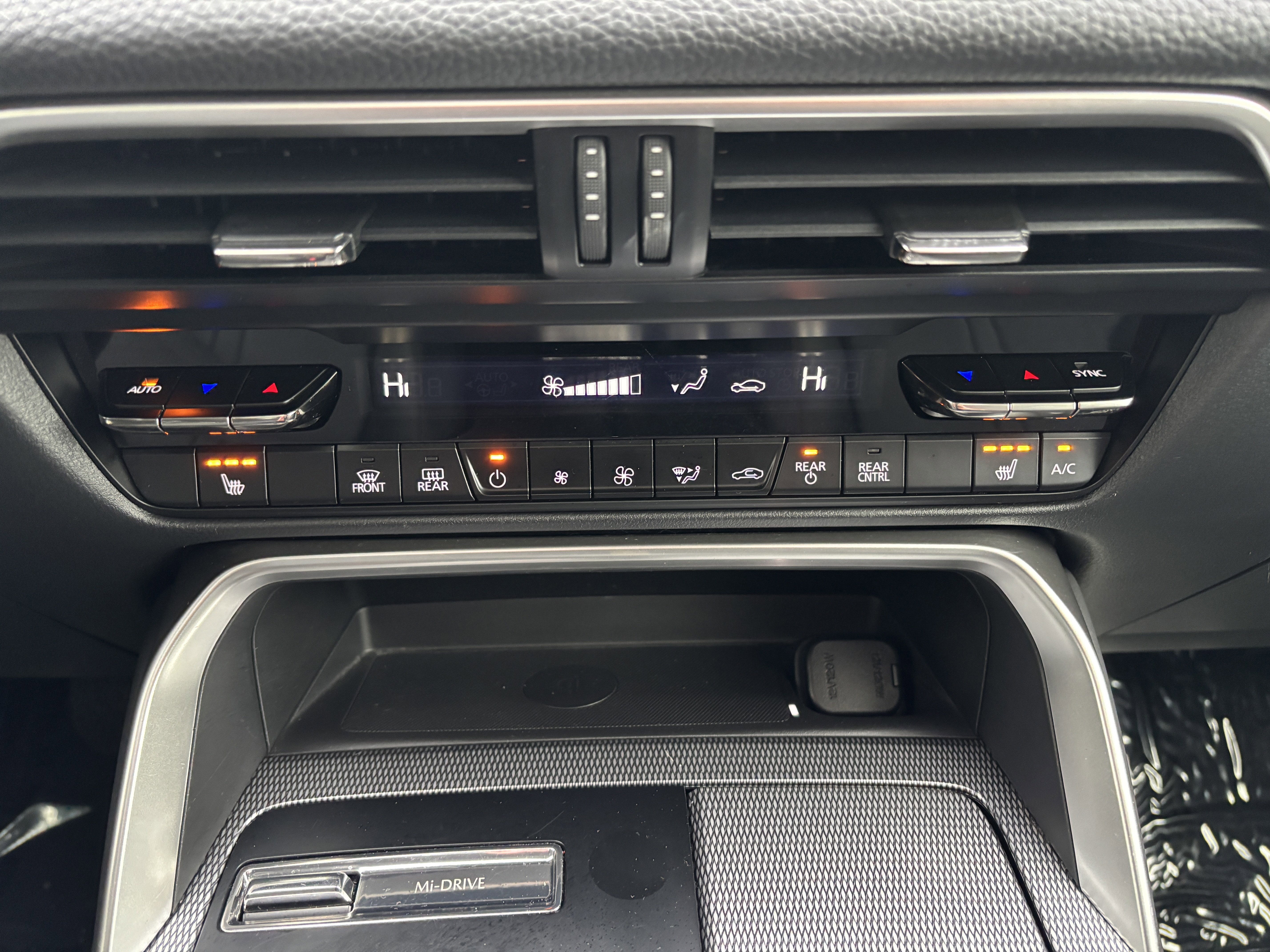 Used 2025 MAZDA CX-90 3.3 Turbo w/ Premium Sport Pkg image 37