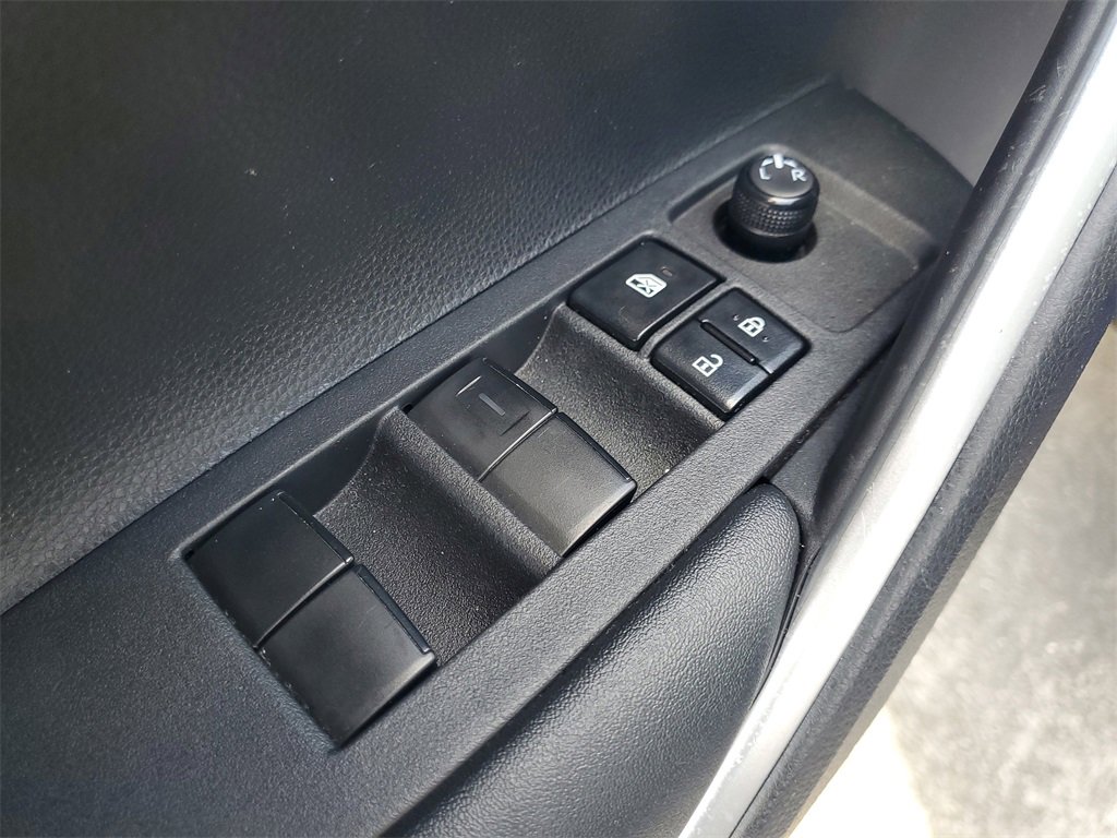 Certified 2023 Toyota Corolla Cross LE image 19