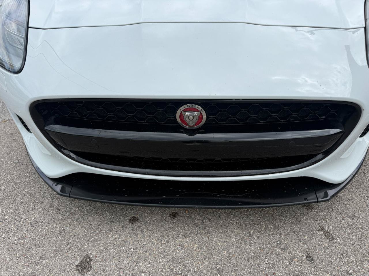 Used 2018 Jaguar F-TYPE Coupe RWD image 6