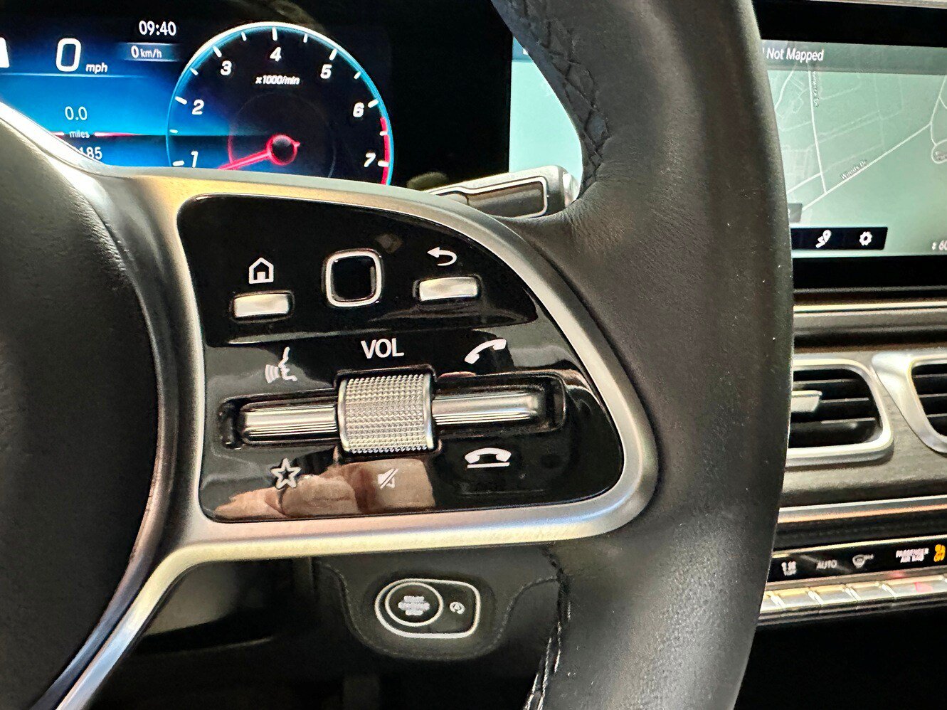 Certified 2023 Mercedes-Benz GLS 450 4MATIC image 21