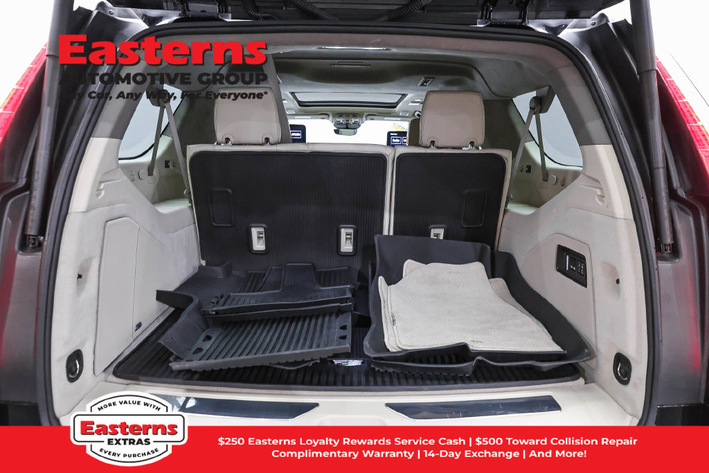 Used 2024 Cadillac Escalade ESV Sport Platinum w/ LPO, ONYX Package AWD/4WD image 10
