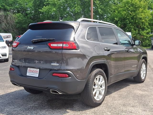 Used 2016 Jeep Cherokee Latitude w/ Safety/Convenience Group AWD/4WD image 10