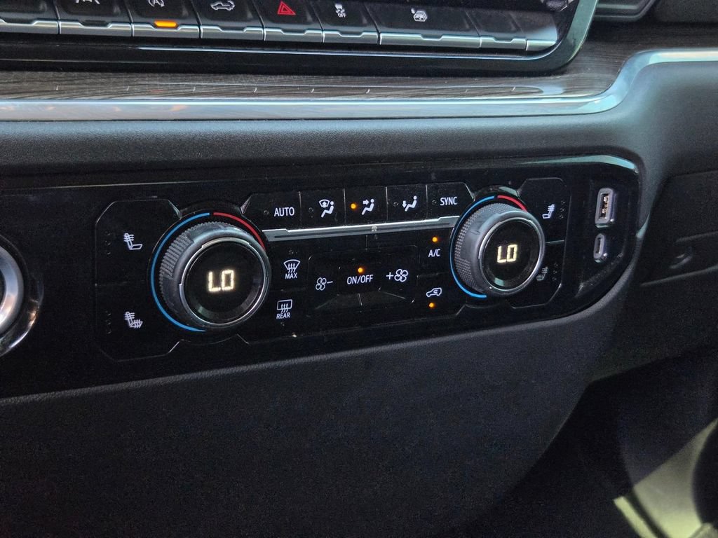 Used 2023 Chevrolet Silverado 1500 LT AWD/4WD image 19