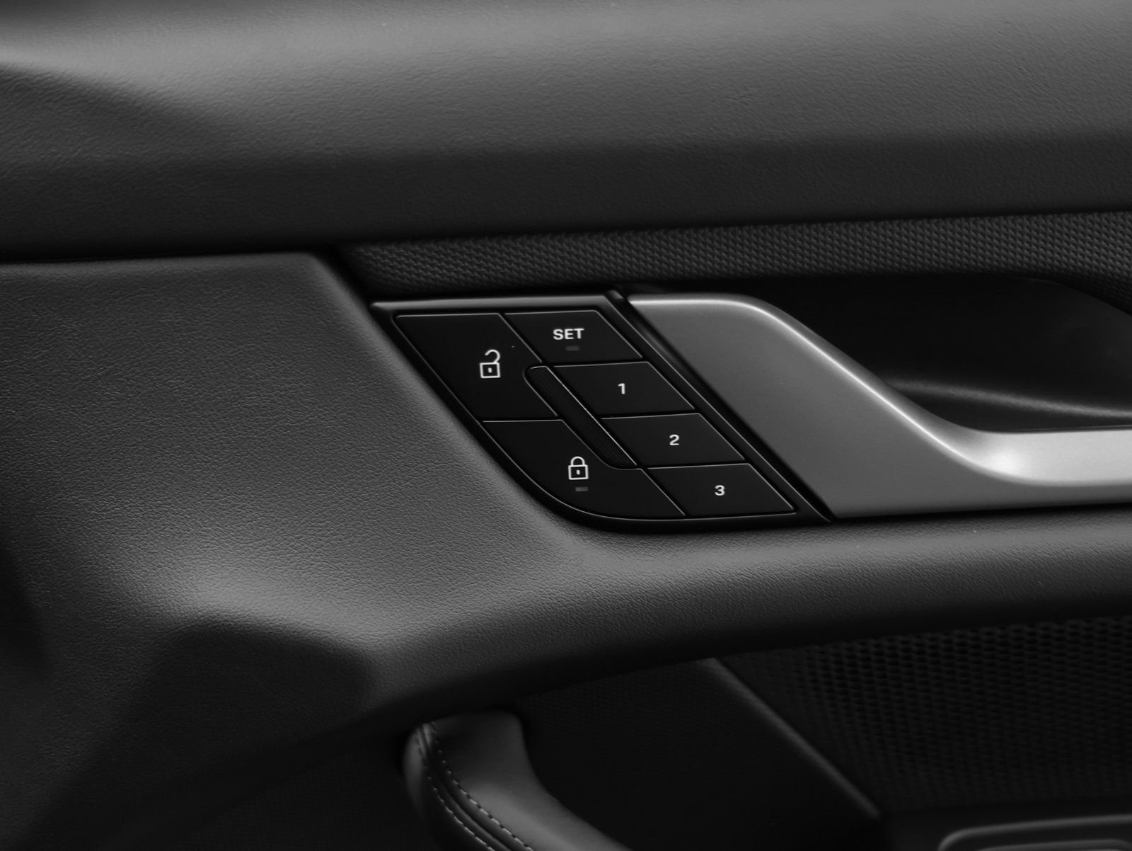 New 2025 Porsche Taycan image 21