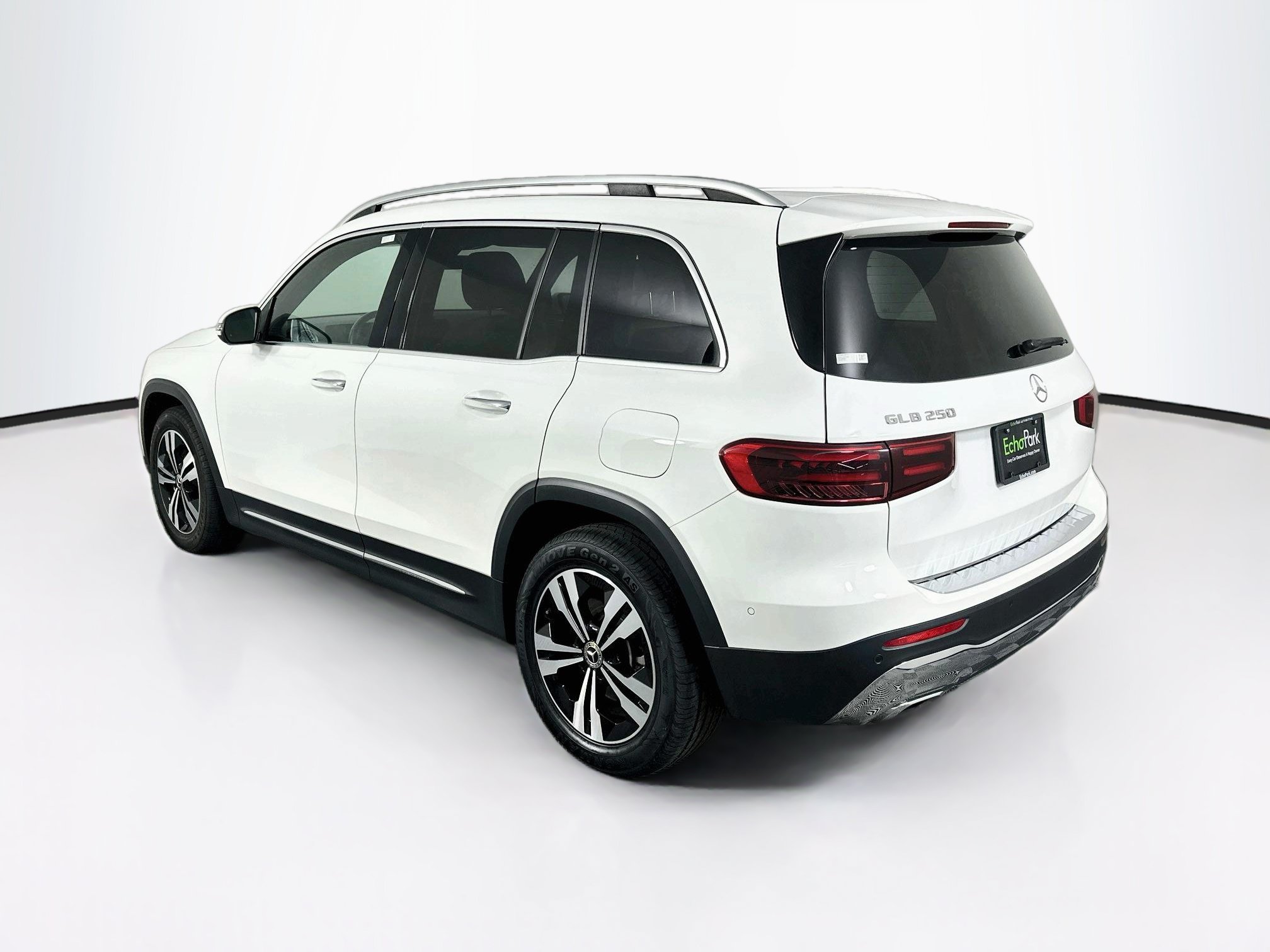 Used 2025 Mercedes-Benz GLB 250 image 5