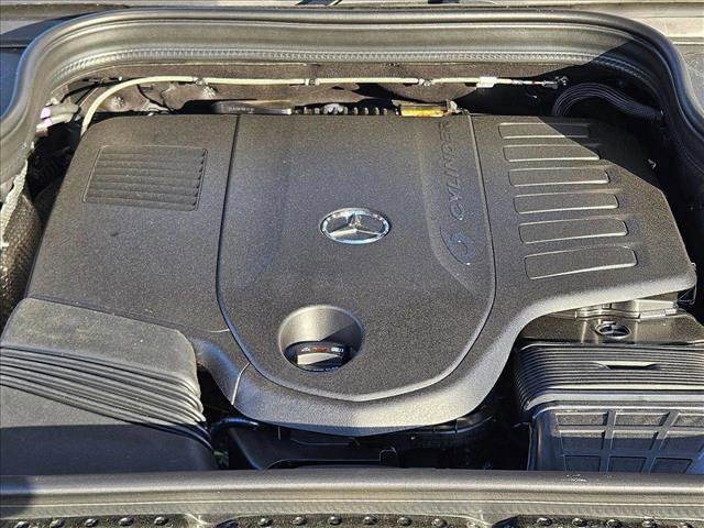 New 2025 Mercedes-Benz GLS 450 4MATIC image 17