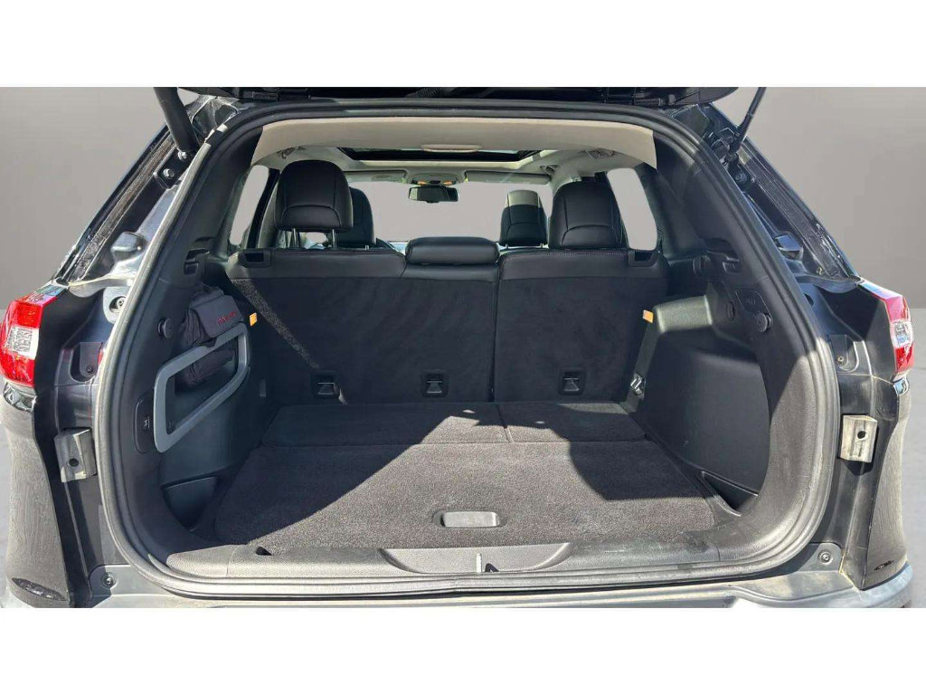 Used 2016 Jeep Cherokee Trailhawk w/ Comfort/Convenience Group AWD/4WD image 9