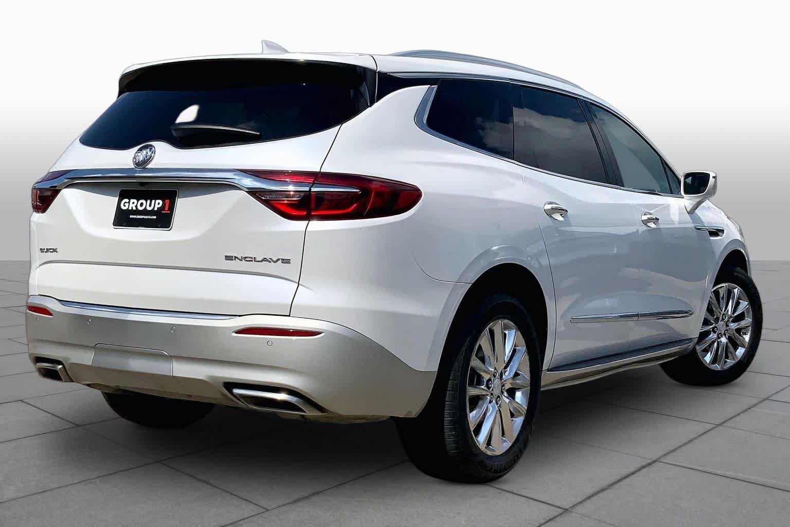 Used 2018 Buick Enclave Premium w/ Experience Buick Package FWD image 13