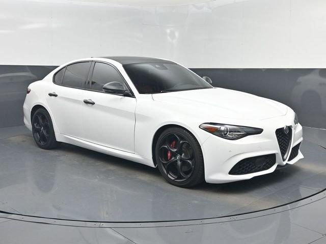 Used 2021 Alfa Romeo Giulia Ti Sport image 1