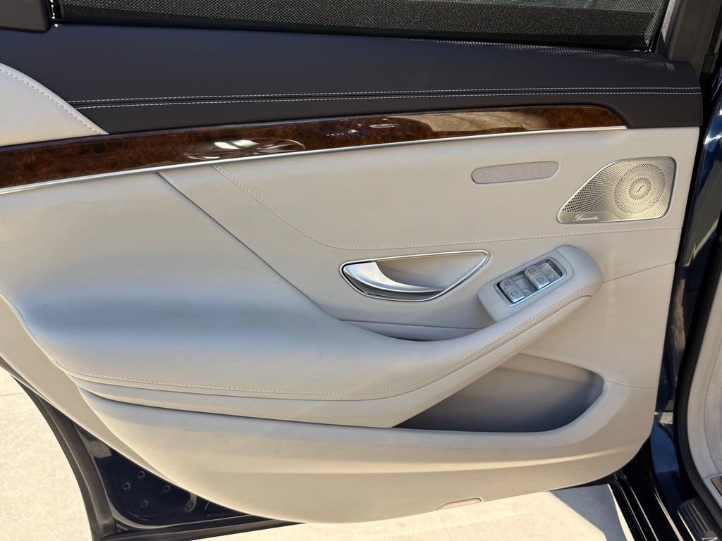 Used 2015 Mercedes-Benz S 550 Sedan image 24