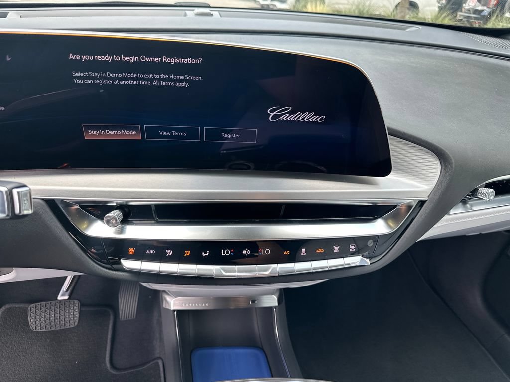 New 2026 Cadillac Lyriq Premium Luxury w/ LPO, Floor Liner Package AWD/4WD image 24