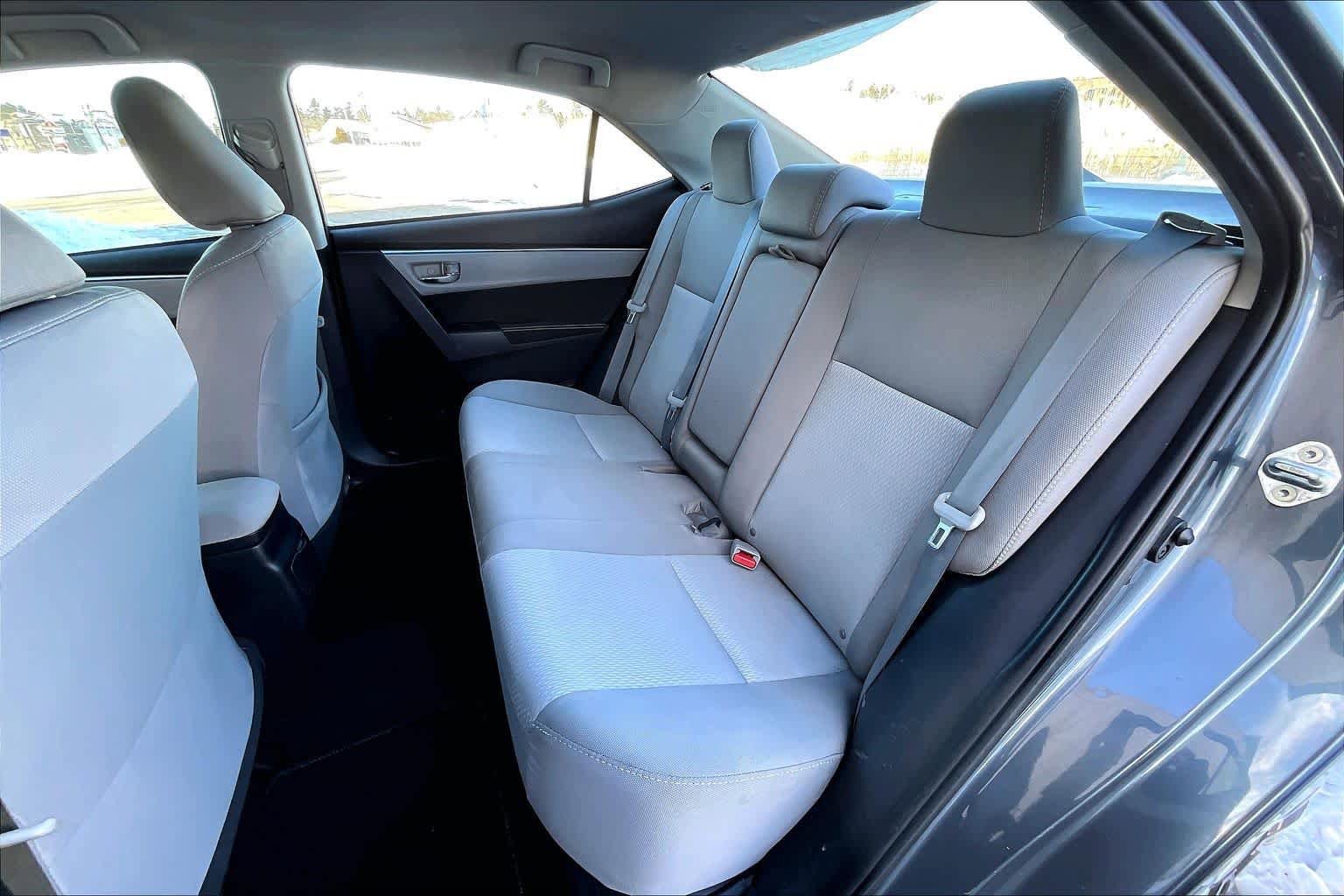 Used 2016 Toyota Corolla LE image 21