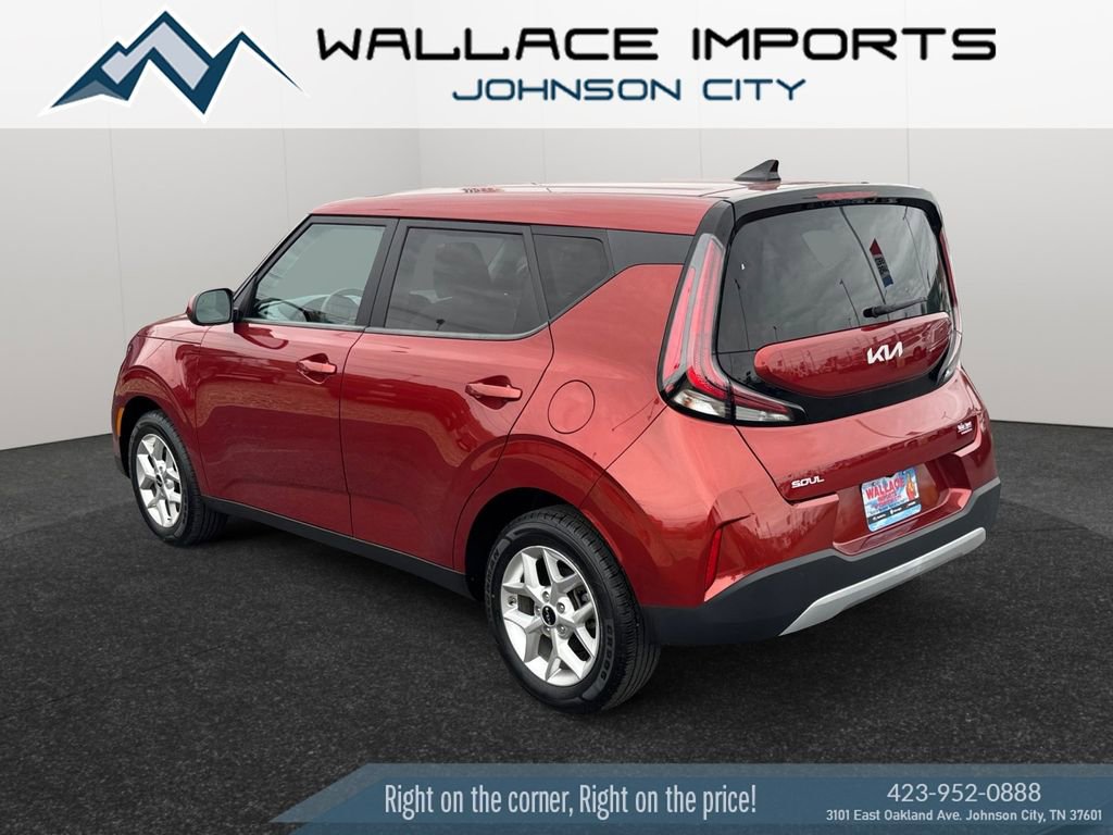 Used 2023 Kia Soul LX w/ LX Technology Package video 3