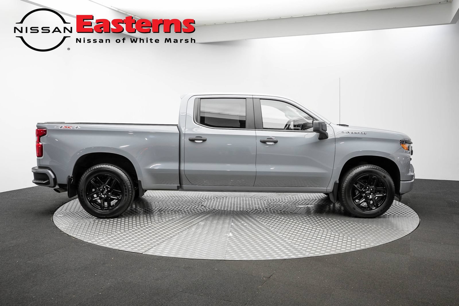 Used 2024 Chevrolet Silverado 1500 Custom AWD/4WD image 4