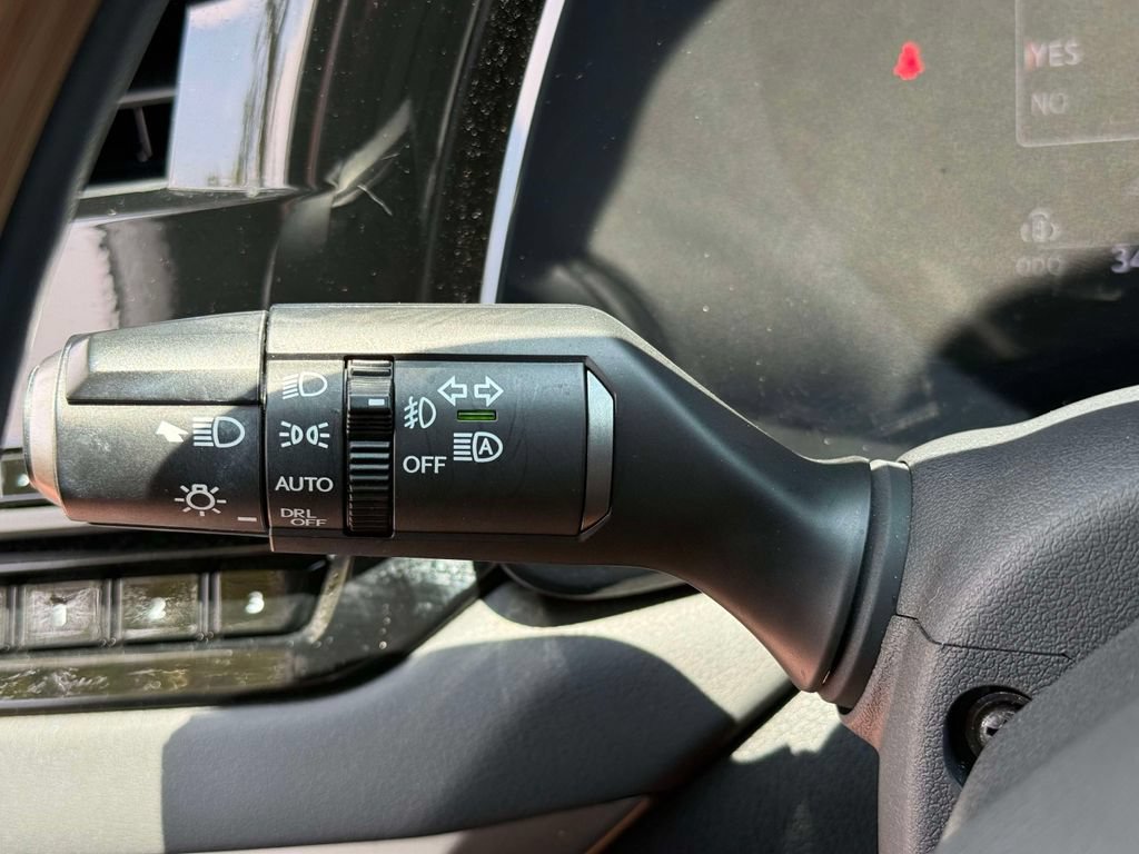 Used 2023 Lexus RX 350 Premium w/ Accessory Package AWD/4WD image 27