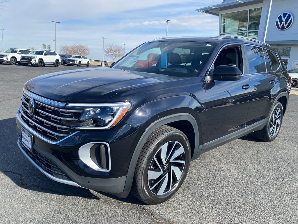New 2025 Volkswagen Atlas SEL image 3