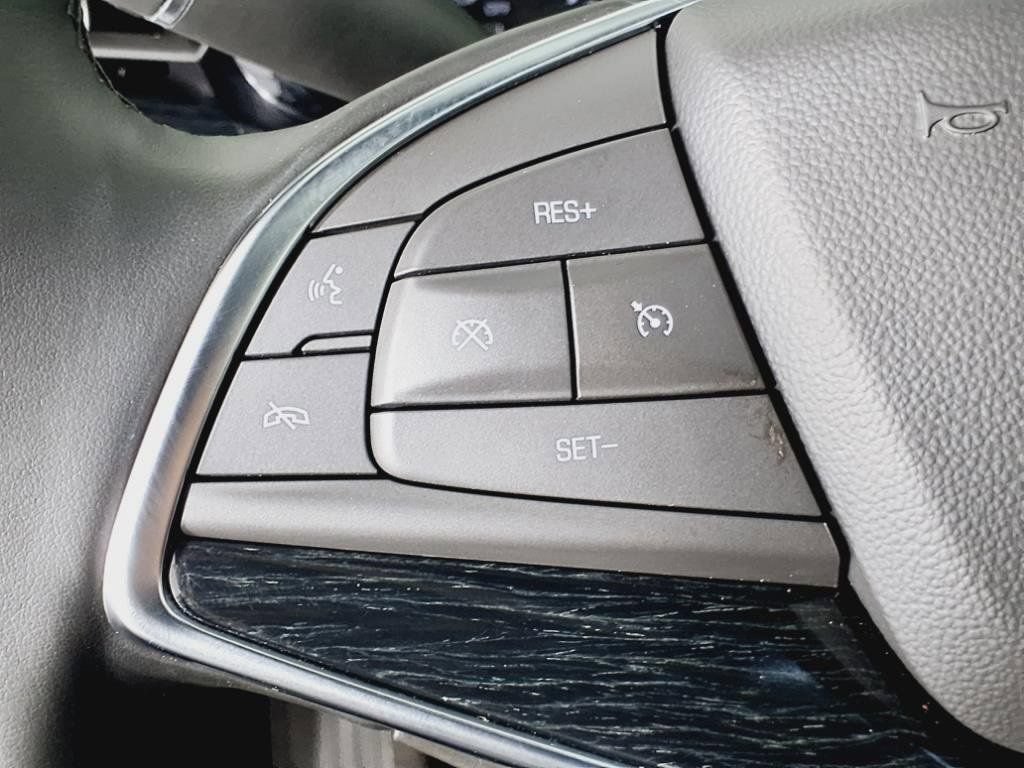 Certified 2025 Cadillac XT5 Premium Luxury AWD/4WD image 11