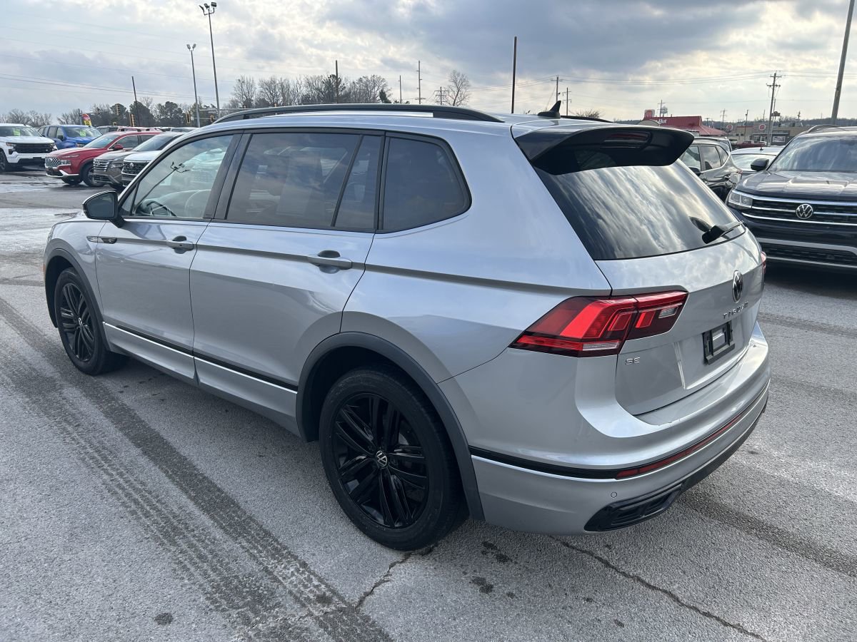 Used 2022 Volkswagen Tiguan SE R-Line image 6