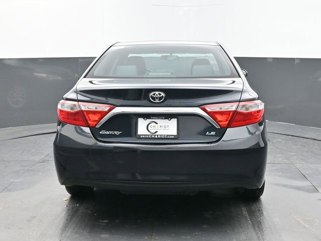 Used 2016 Toyota Camry LE image 5